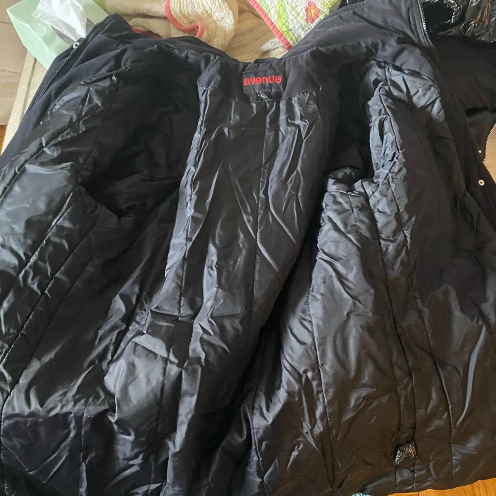 Avenue Women's Black Puffer Coat Size 14/16 - Image 10