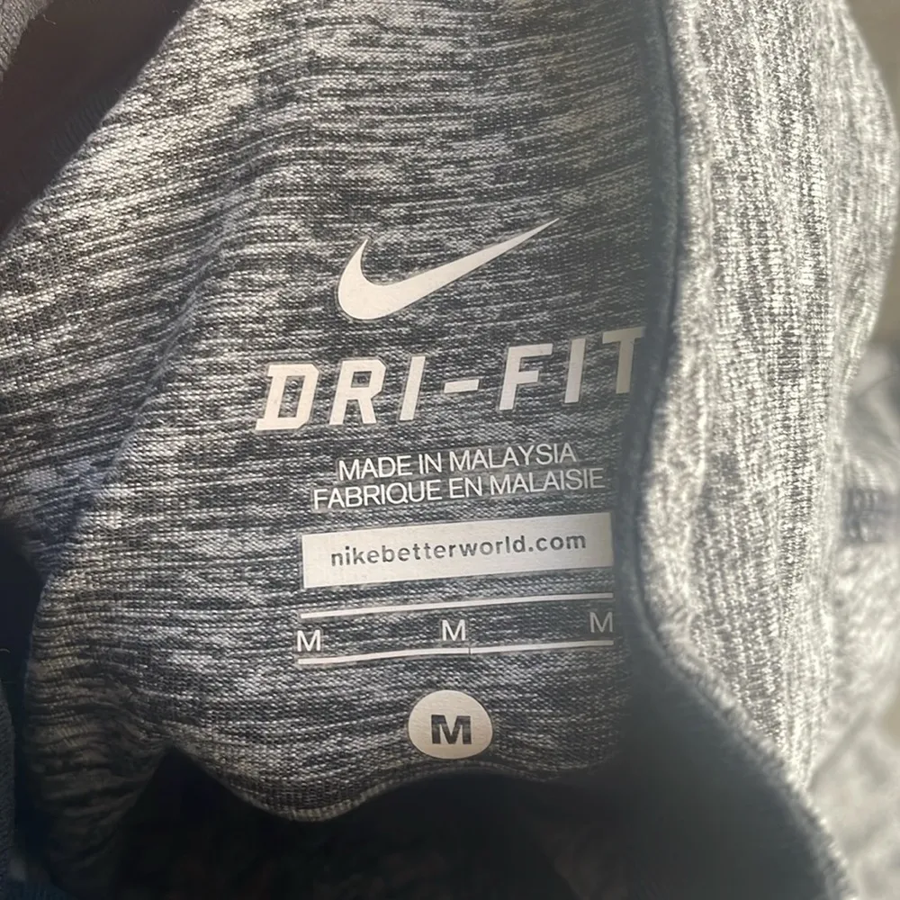 Nike Dri-Fit Size Medium Heathered Grey 1/4 Zip Pullover Top - Image 4