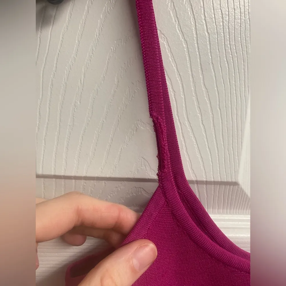 NWOT Express Pink Body Contour Knit Crop Top Size Medium - Image 2