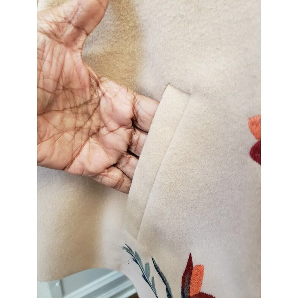 Jealous Tomato Women's Beige Floral Embroidered Lined Pockets Cape Poncho Small - Image 4