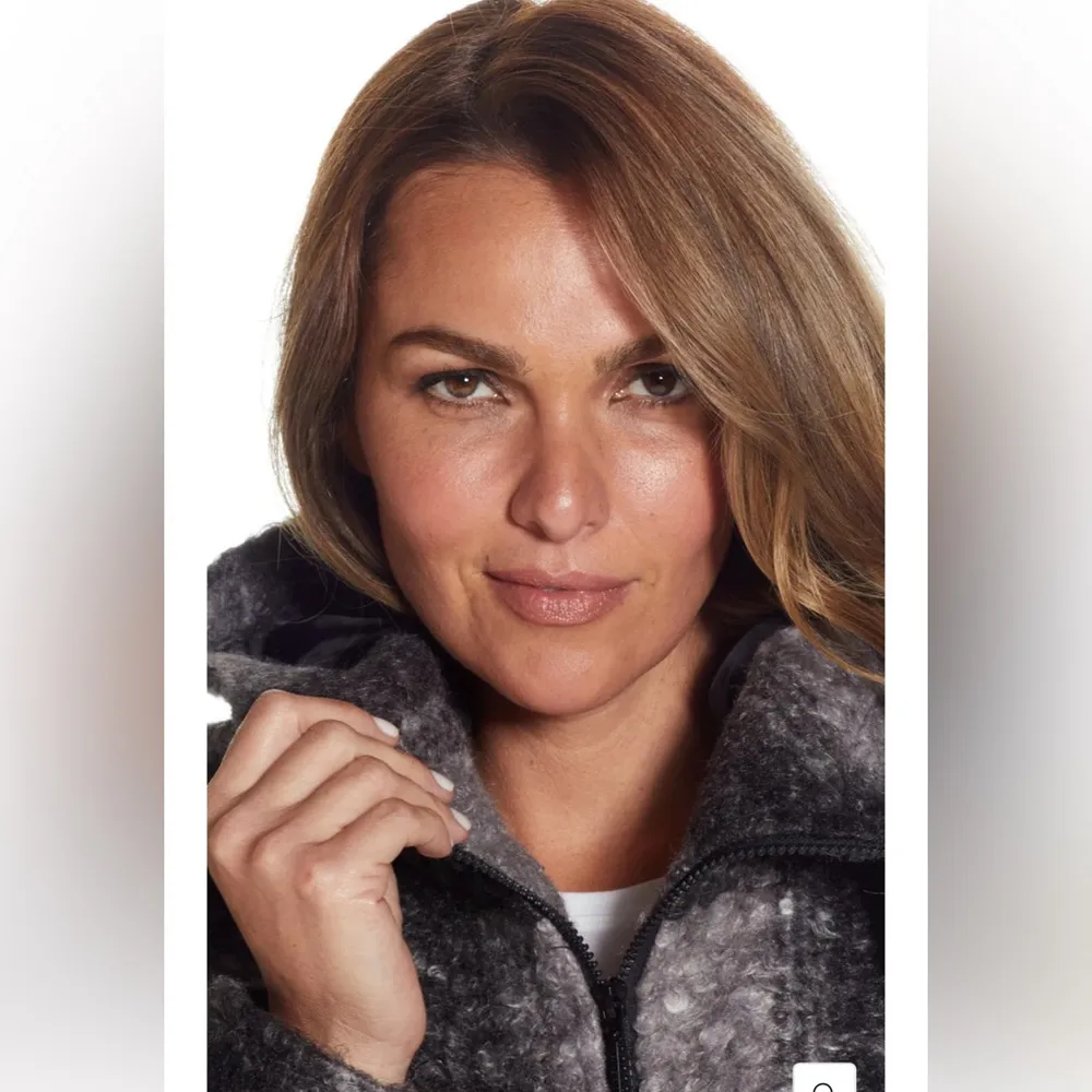 Weatherproof Ladies' poly Boucle zip Hooded shacket - Image 8