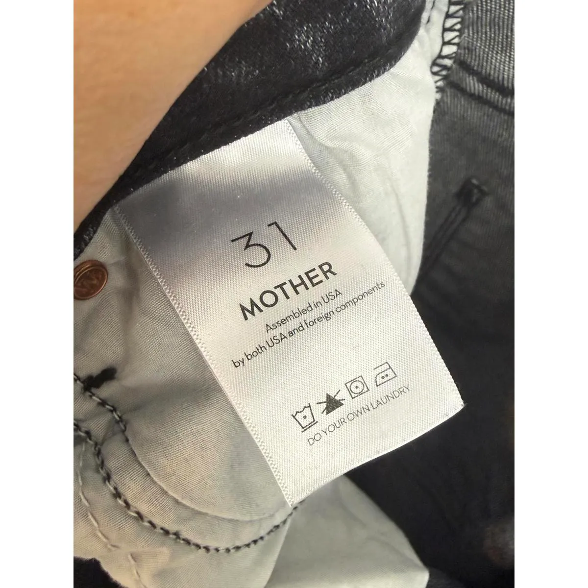 Mother Denim High Waist Flare Runaway Jeans in Gray Train Stops Wash - Size - 31 - Image 9