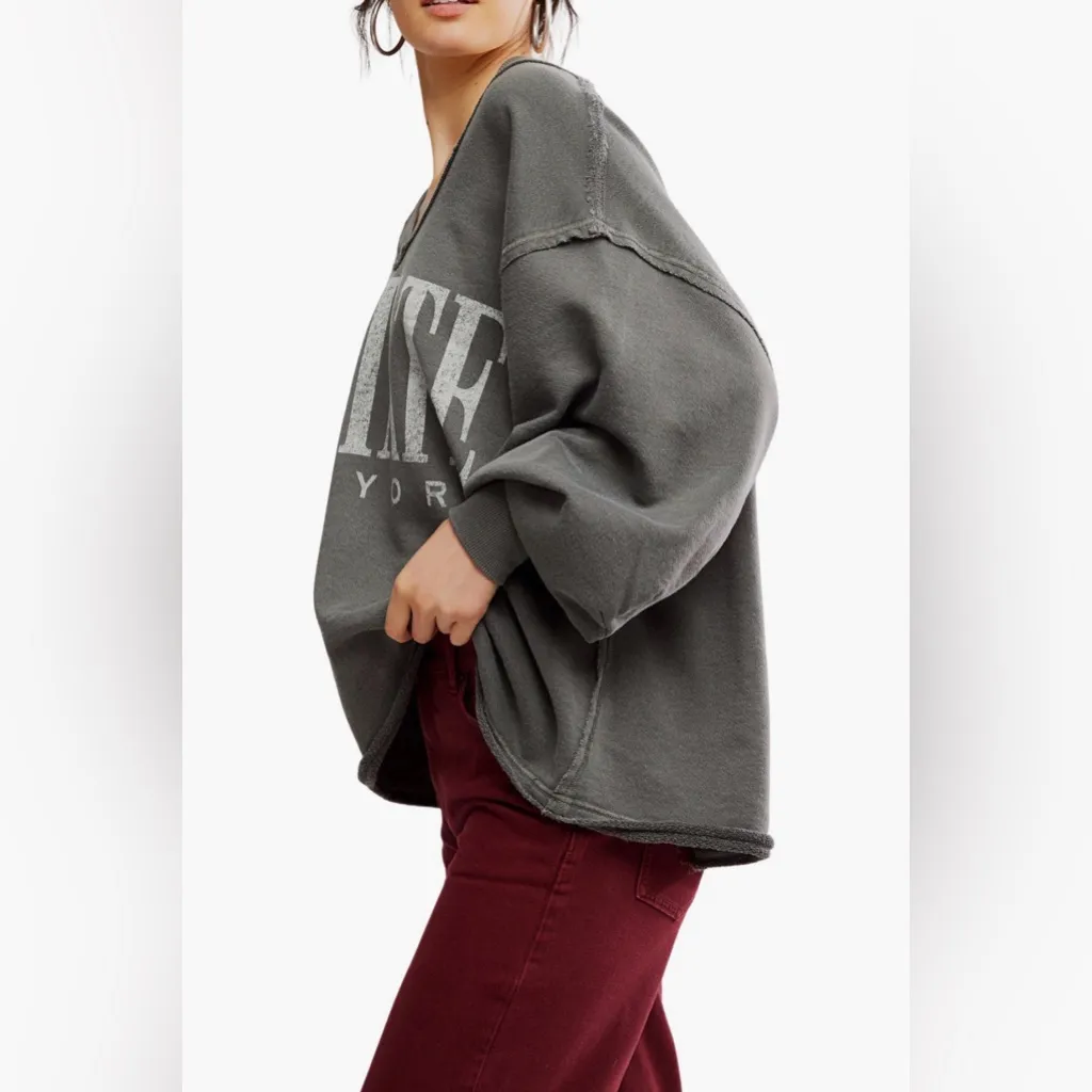 Free people we the free Venice oversided cotton blend graphic NY sweatshirt - Image 3