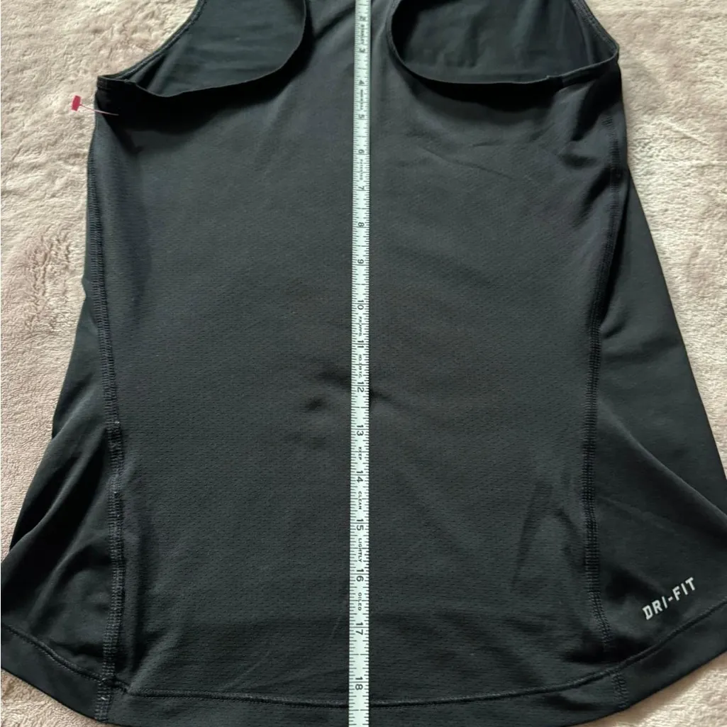 Nike pro women’s black tank top pull‎ over light weight size  small - Image 8