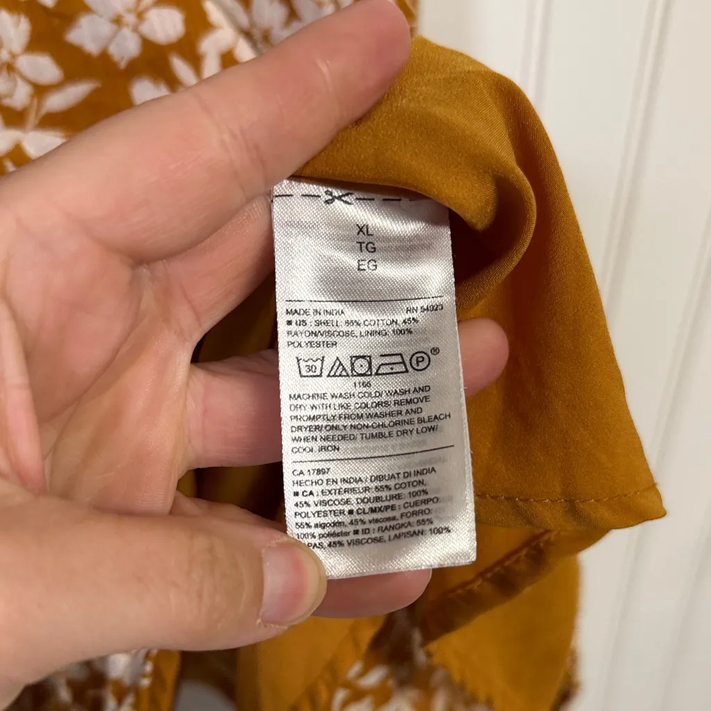 Old Navy Women's XL Mustard Yellow and White Floral Dress - Image 6