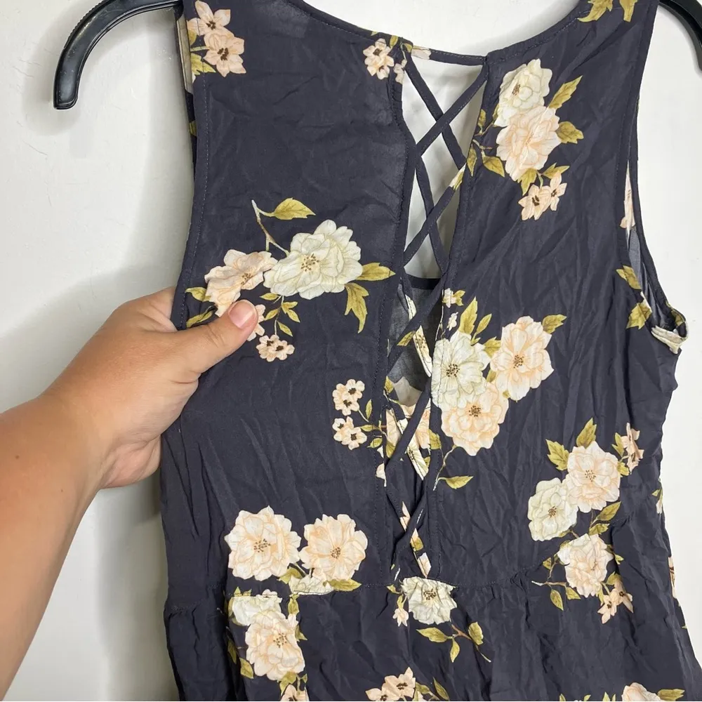 Torrid babydoll challis tiered tunic‎ tank gray cream floral women’s size 00/M/L - Image 9