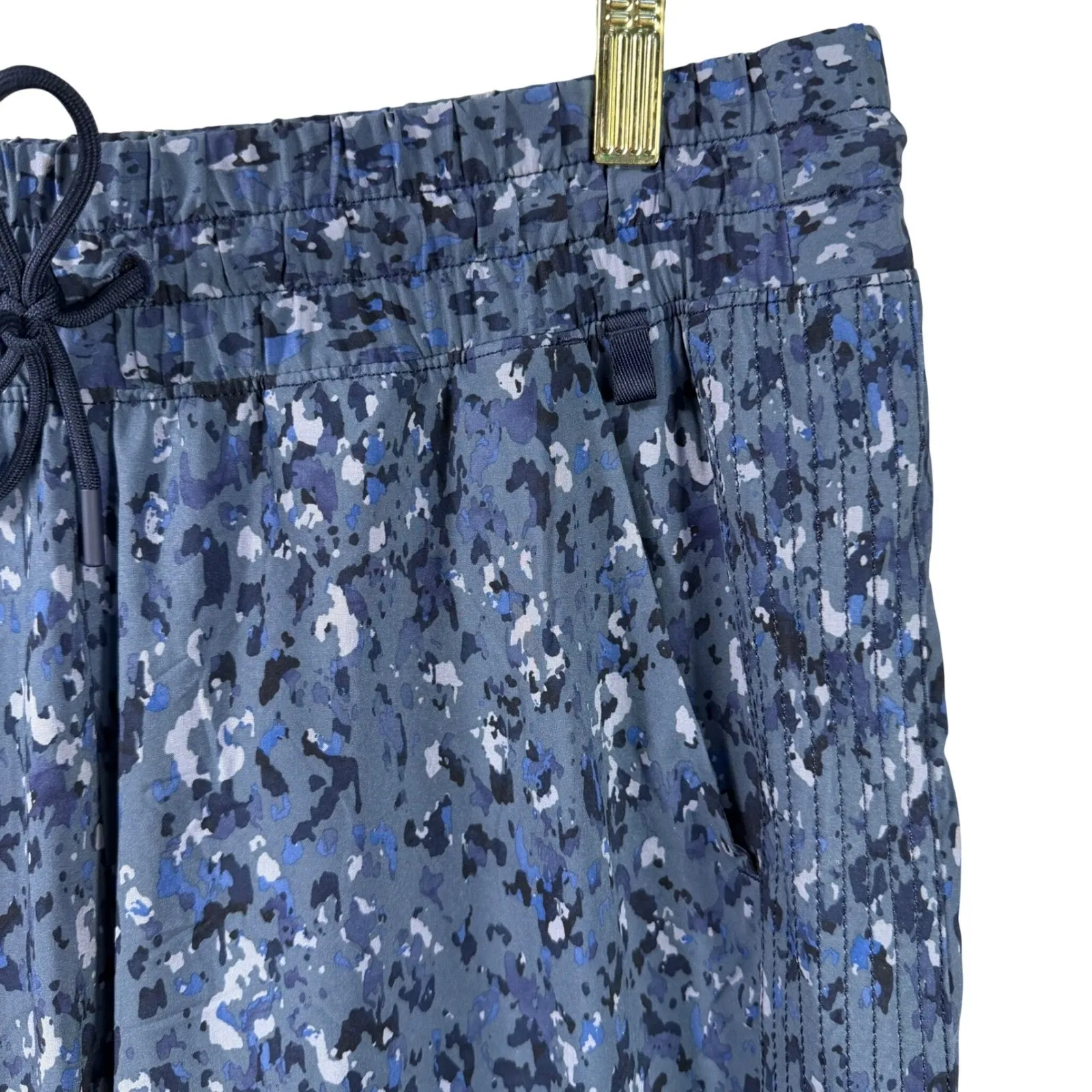 Athleta Printed Cropped Jogger Pants Geometric Blue Abstract Print 10 Drawstring - Image 4