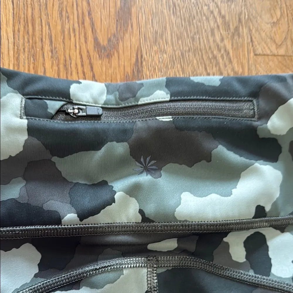 Athleta lightening camo Leggings in shades of green - Image 4