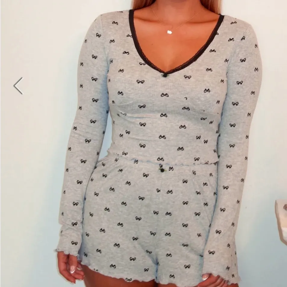 Gray Bow Print Pajama Set Size M - Image 8