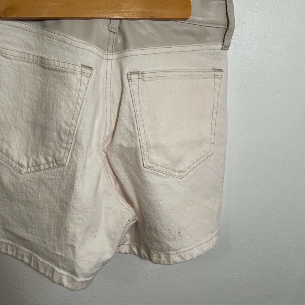 Abercrombie & Fitch The Dad Short High Rise White Faux Leather Denim 27/4 - Image 10