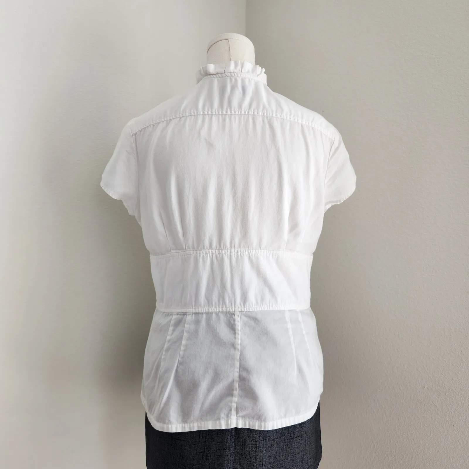 Y2K White Button Front V Neck Blouse Cap Sleeve Ruffle Feminine Corpcore Top L - Image 5