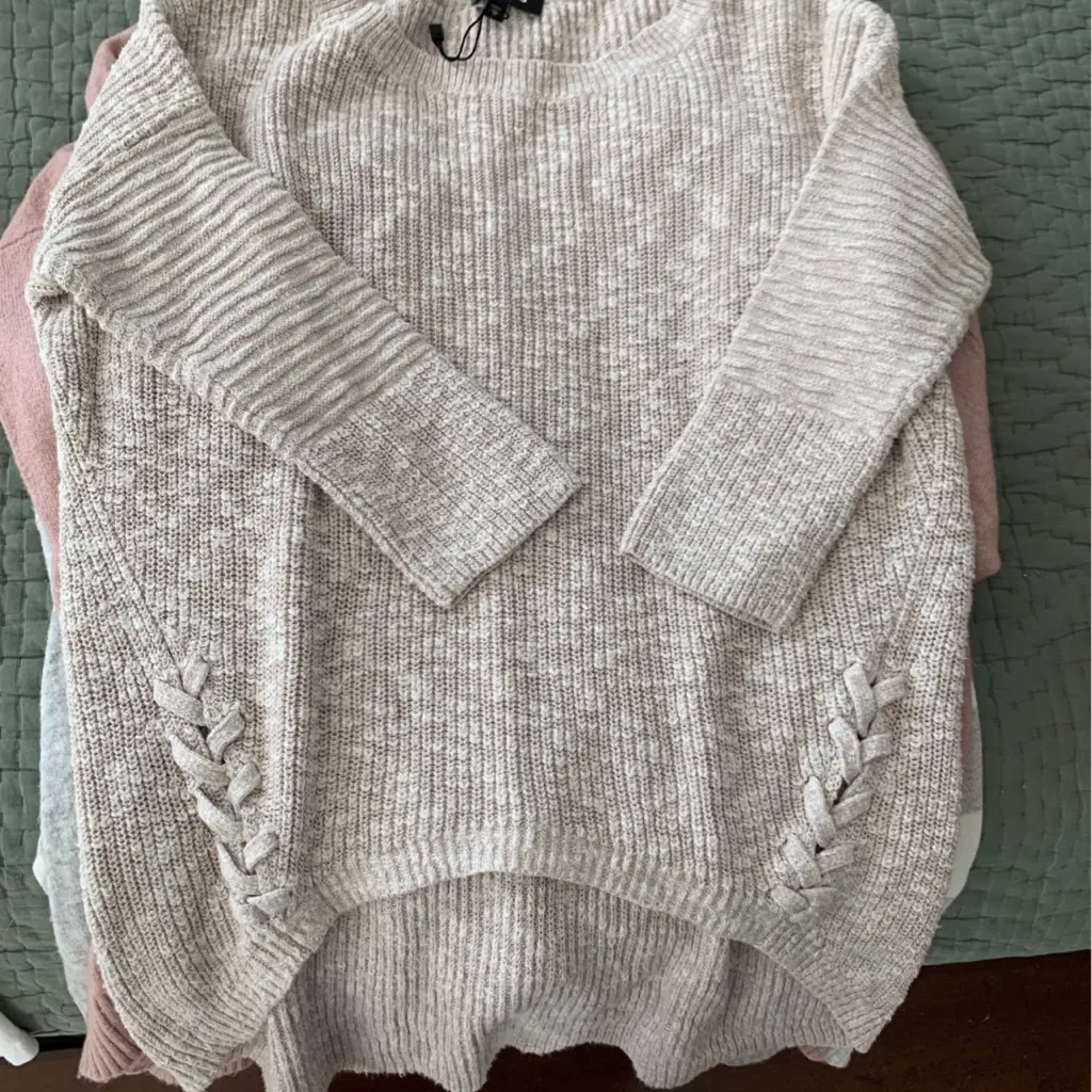 Cozy Knit Sweater Bundle in Neutral Tones express Gray Size M - Image 4