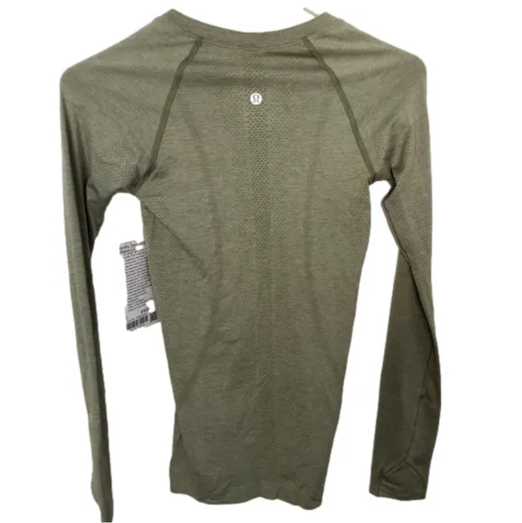 NWT Swiftly Tech Long-Sleeve Shirt 2.0 - Image 2