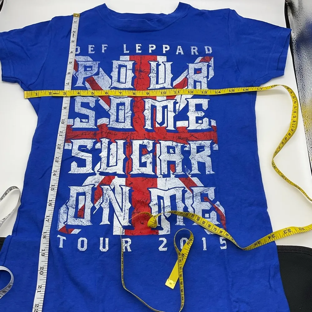 NWOT DEF LEPPARD POUR SOME SURGAR ON ME T SHIRT BY TULTEX - Image 3