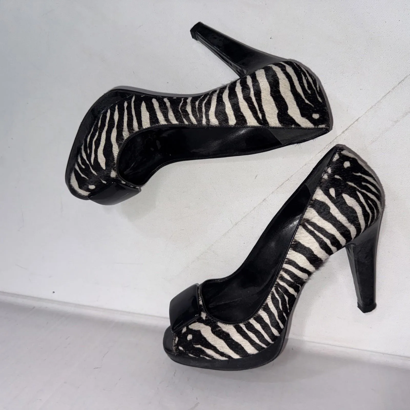 Vintage Y2K Ann Taylor Pumps Zebra Print Calf Hair Black Peep Toe High Heels 8.5 - Image 10