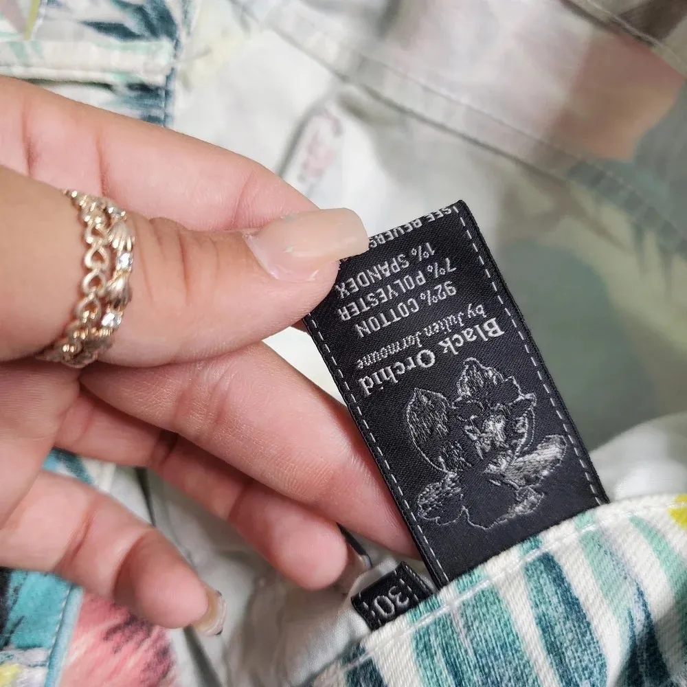 Black Orchid Leaf Print Jeans - Image 3