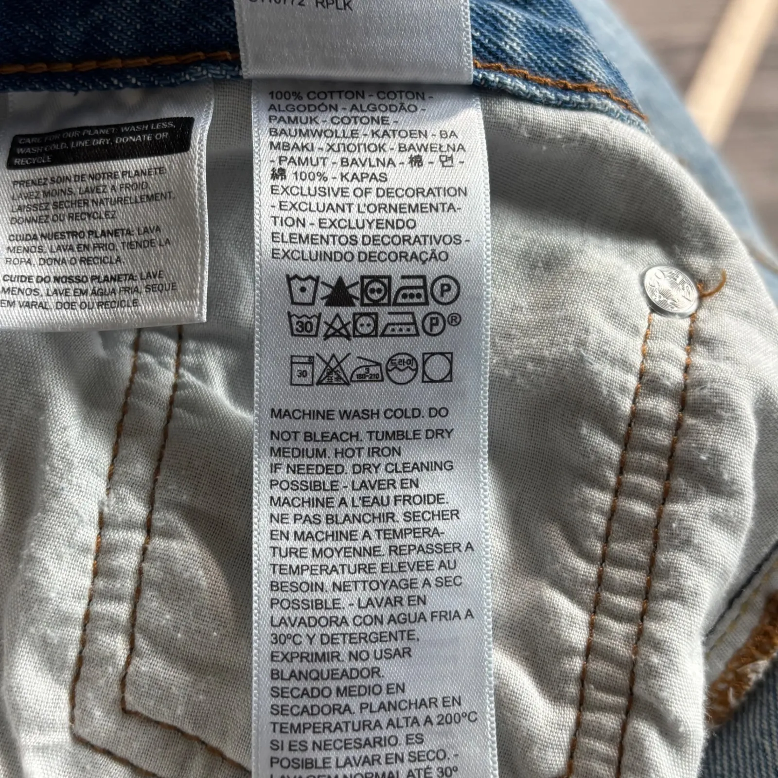 Levi's Women's ICON Maxi Blue Jean Denim Skirt Button Fly  Size 31 0364 - Image 13