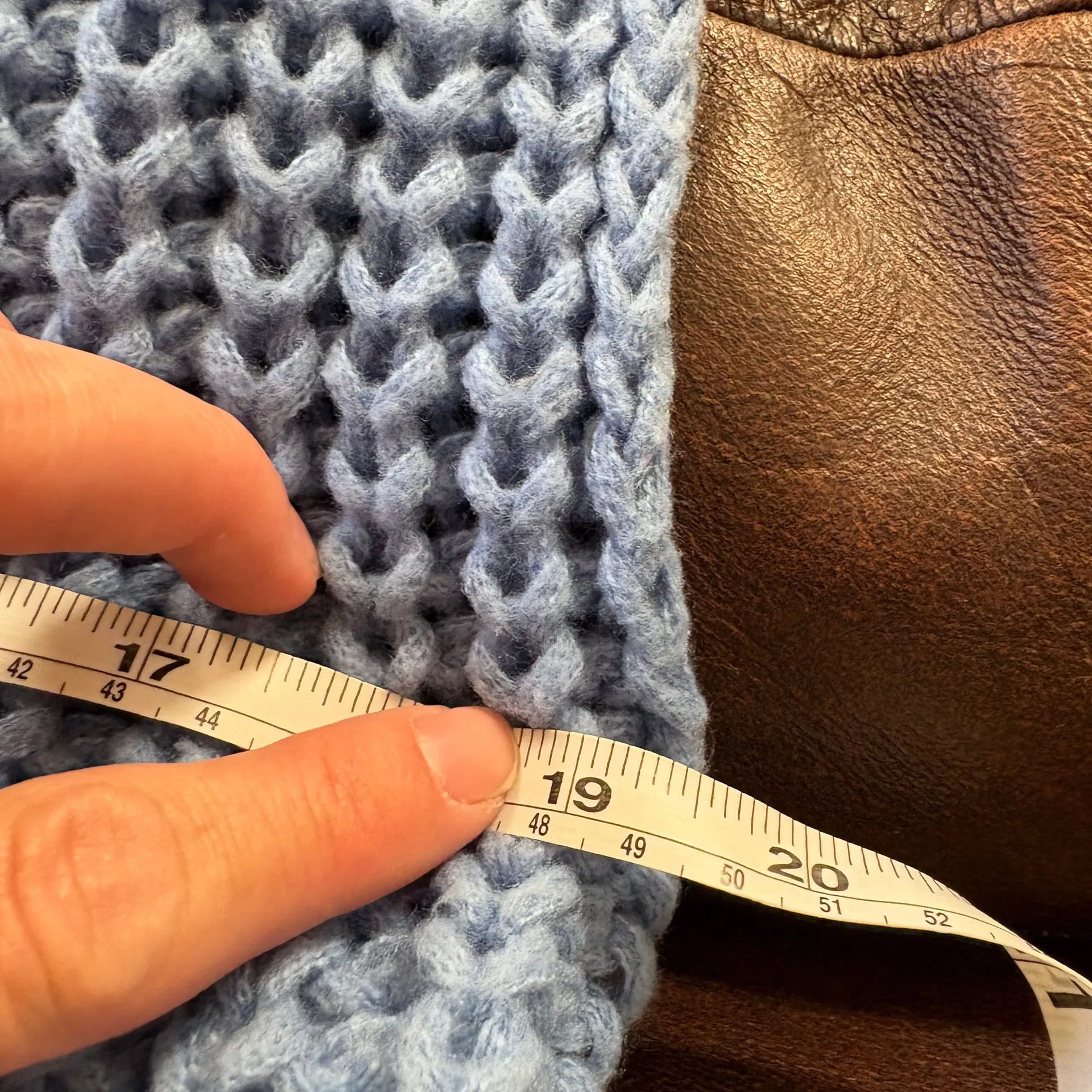 Women's Chunky Knit Button Down Sweater Vest with Pockets Blue Size M - Image 7