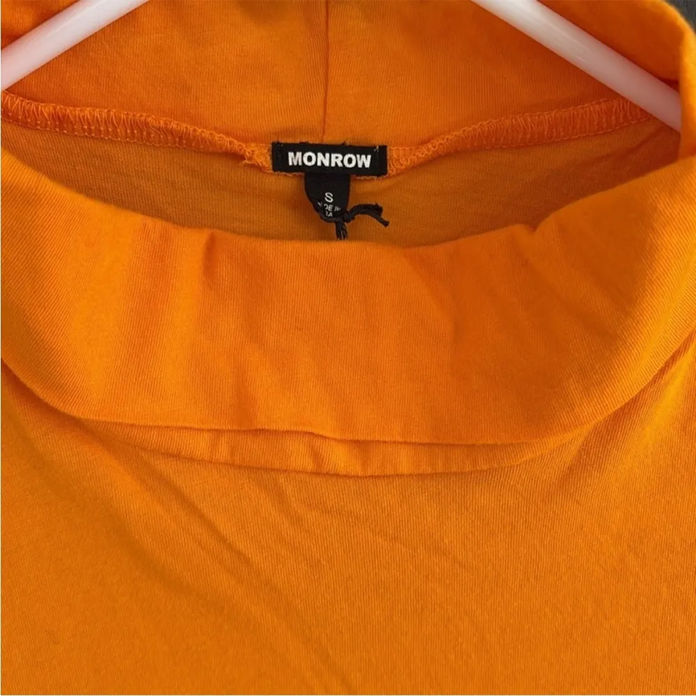 NWT Monrow Short Sleeve Mock Neck Top Orange Size Small - Image 4