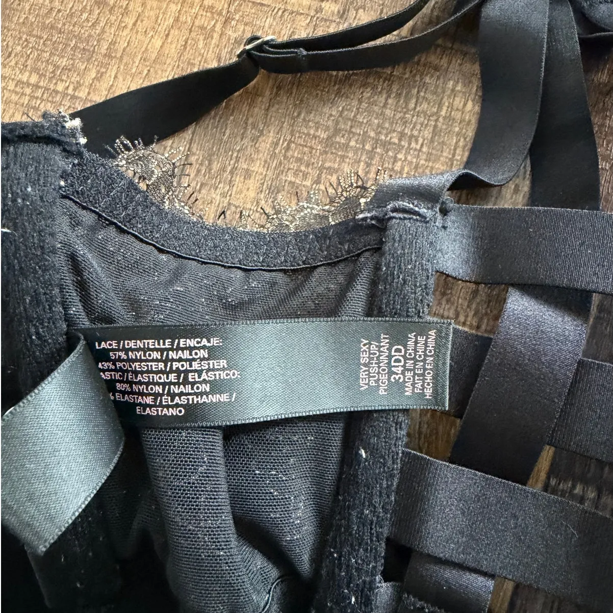 Victoria’s Secret Black Lace Very Sexy Push Up Bra Size 34DD - Image 5