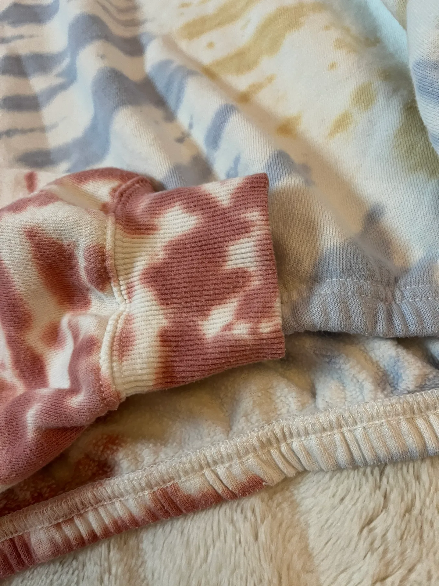 Cropped Adika Long Sleeve - Image 3