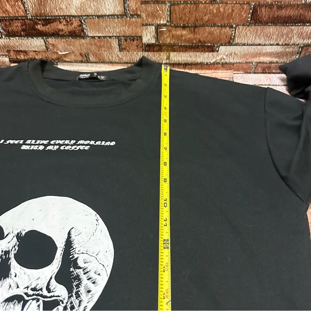 ROMWE Black Skull Graphic Sweater size L - Image 8