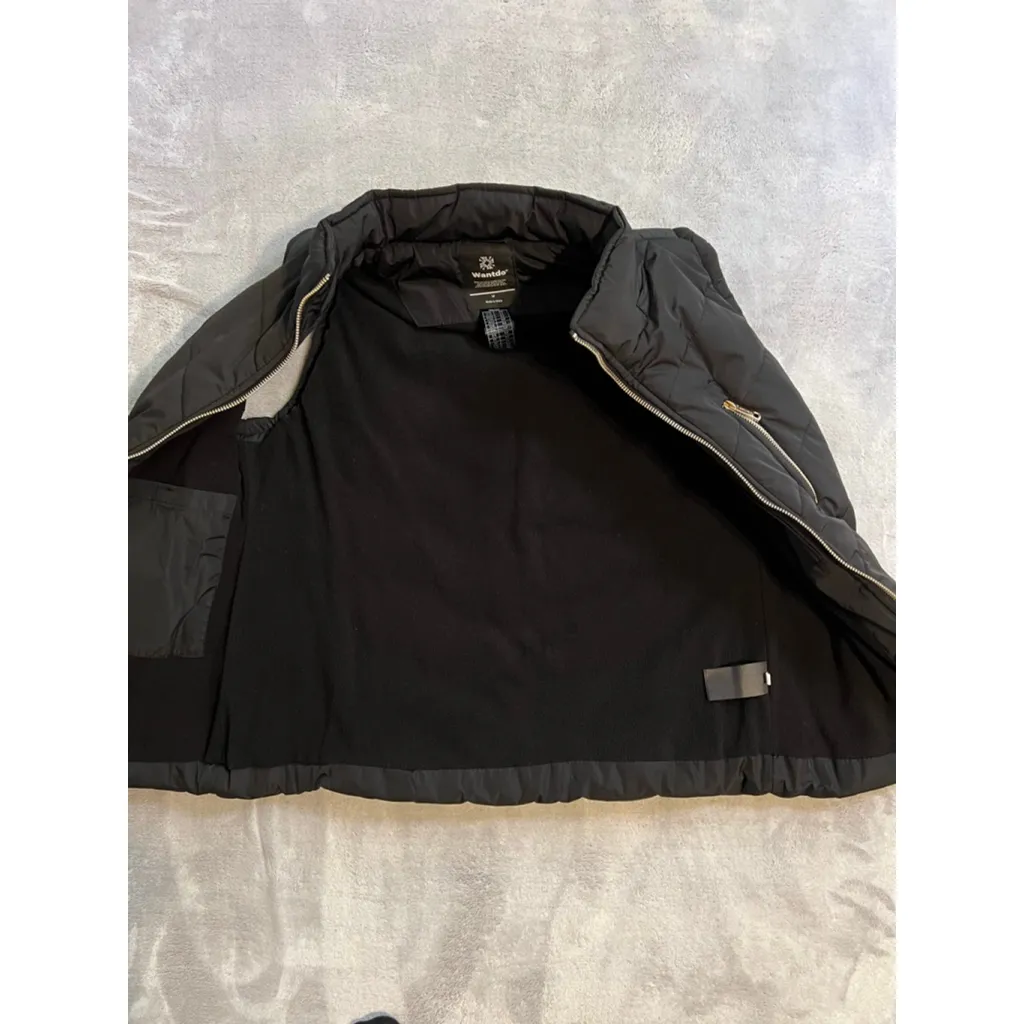 Women's Wantdo Black Puffer Vest with Gold Zippers M Size M - Image 9
