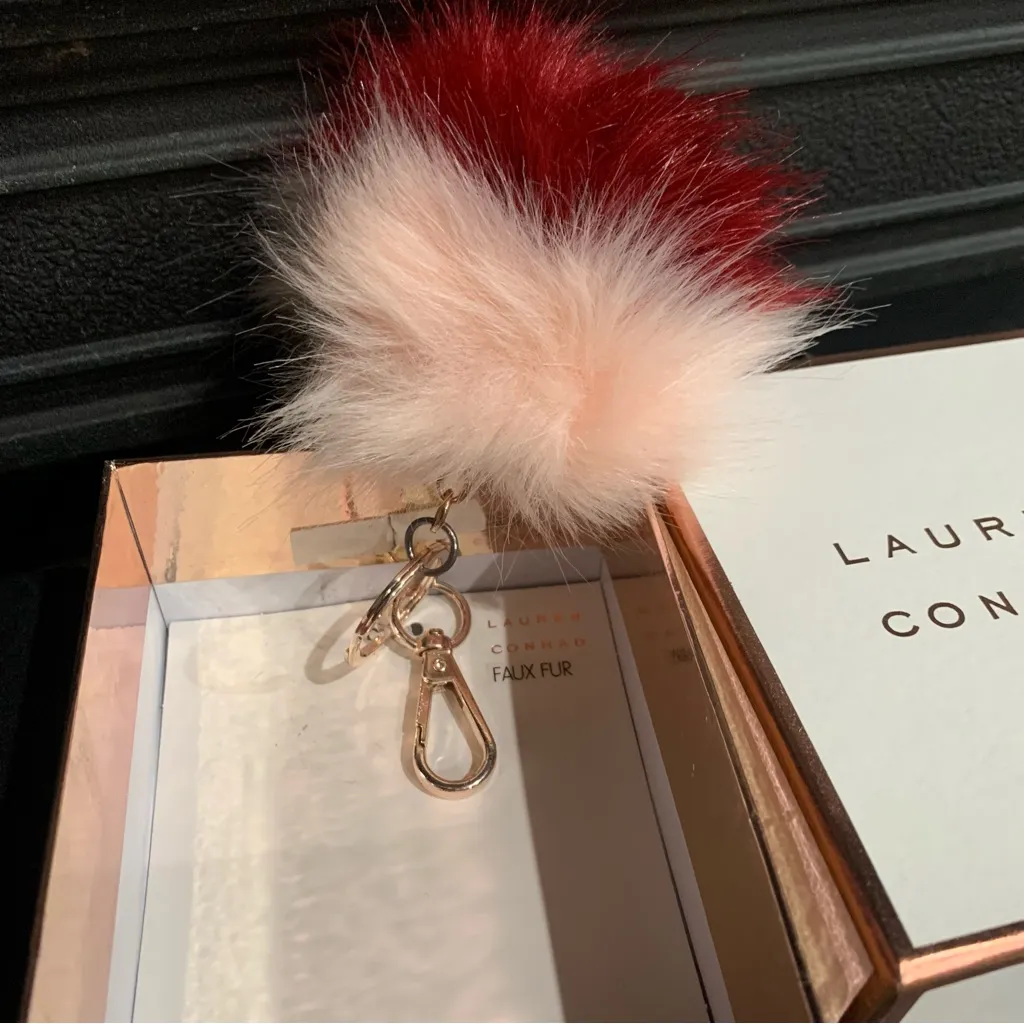 LC Lauren Conrad Keychain Faux Fur Two Tone Pink and Wine Pom Pom New In Box - Image 4