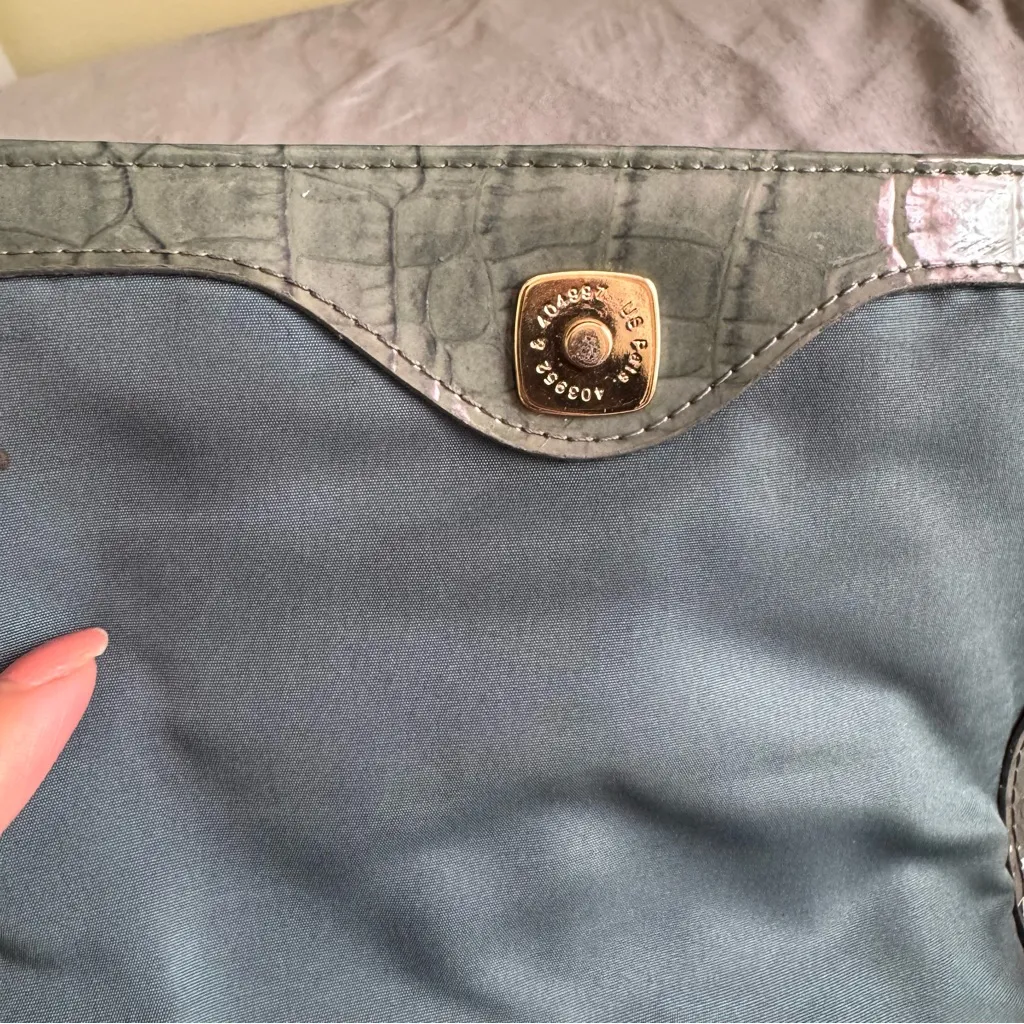 Vintage Liz Claiborne y2k Croc shoulder bag in aquamarine - Image 9