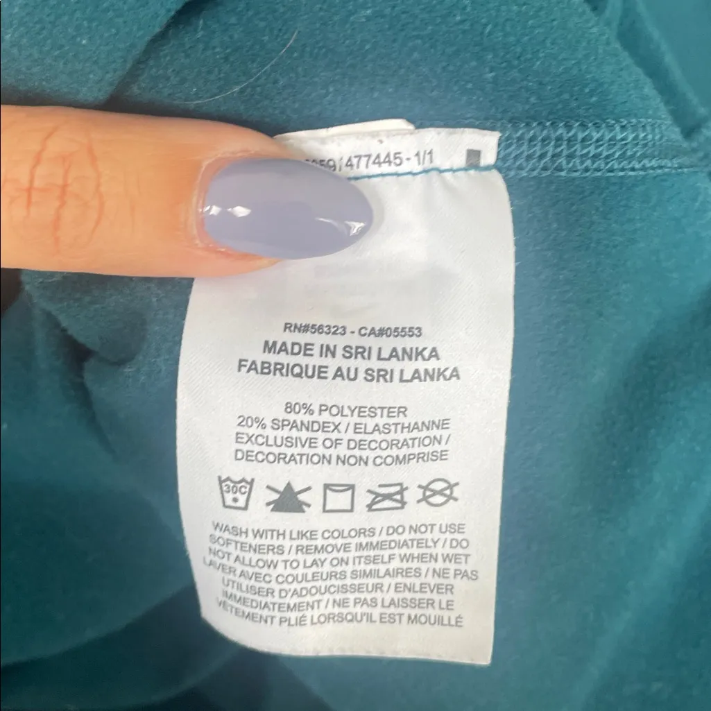 Nike Dri-FIT Thermal Long Sleeve Top Teal | Activewear Base Layer - Image 9