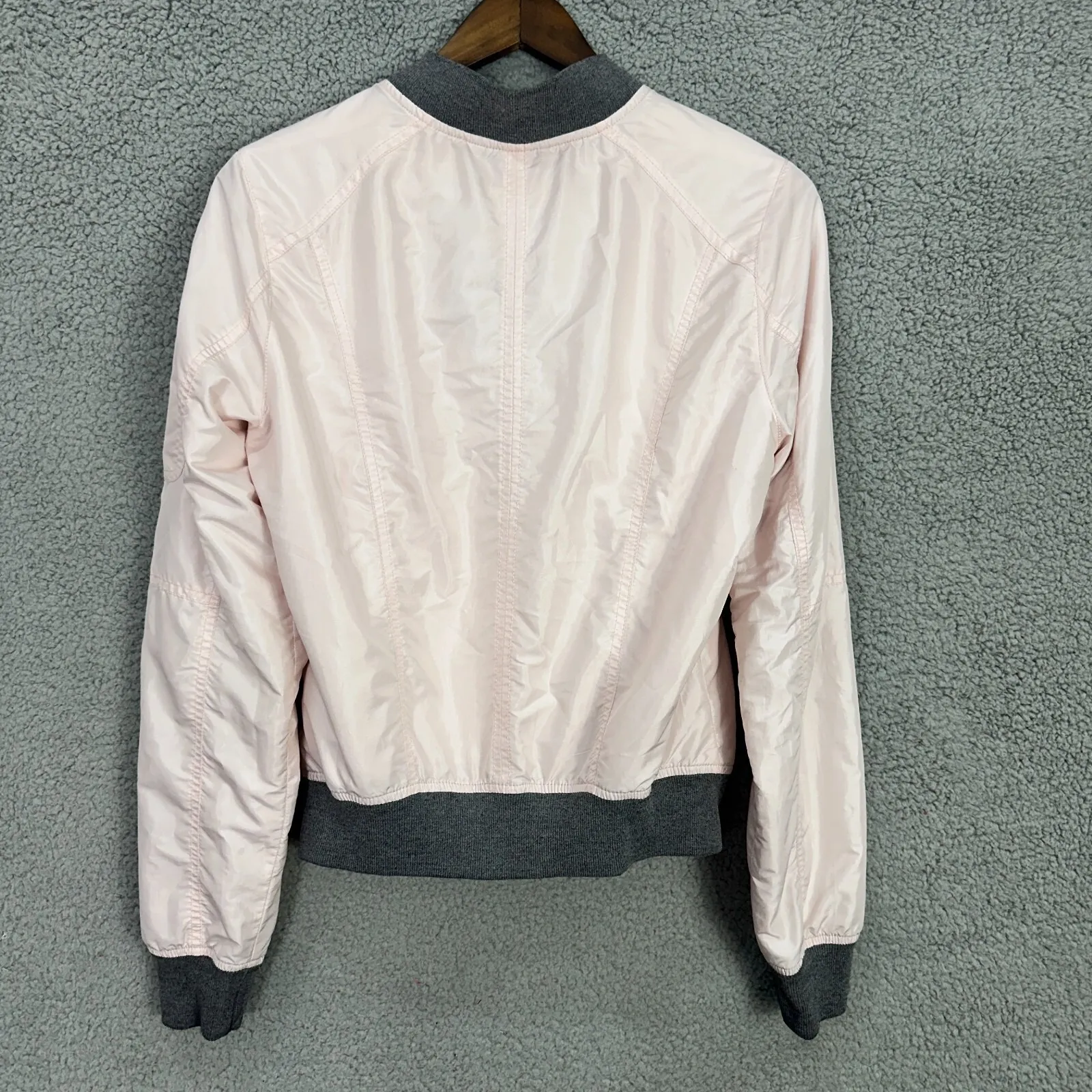Abercrombie & Fitch Bomber Jacket Womens M Pink‎ Satin Zip Pockets Preppy Y2K - Image 3