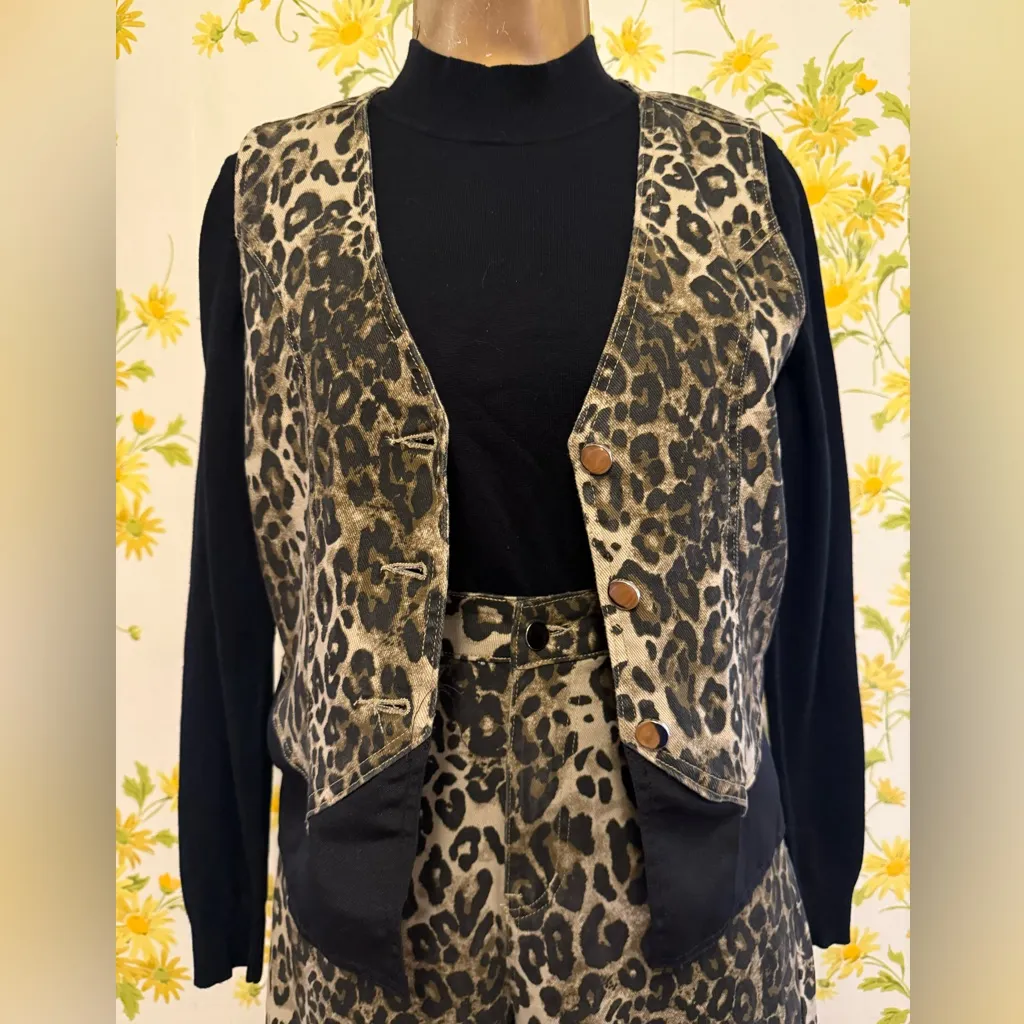 Chic Leopard Print denim waistcoat - Image 4