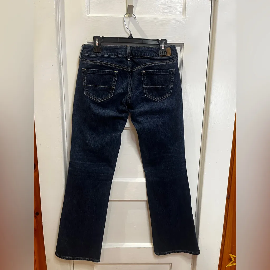 American Eagle Low-Rise Favorite Boyfriend jeans in a dark wash Size 6 - Image 2