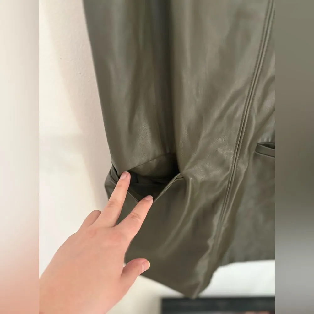 Abercrombie olive green faux leather dress with pockets size XS - Image 5