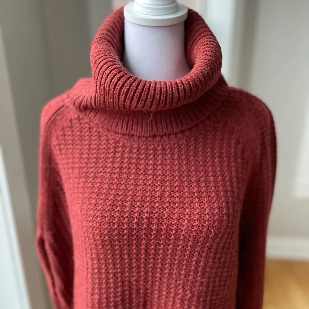 A New Day Burnt Orange Red Textured Cowlneck Round Hem Sweater Size Small - Image 9