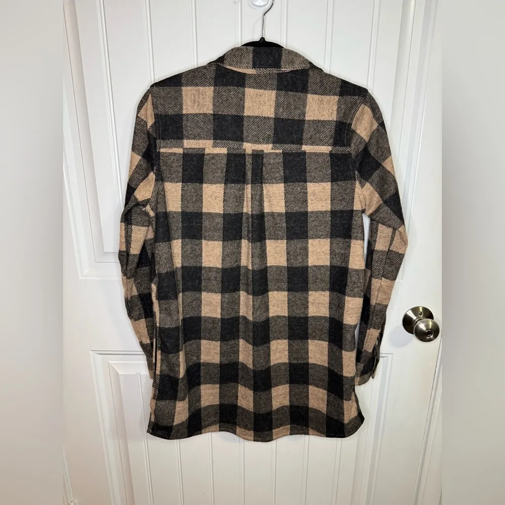 Beachlunchlounge Black and Tan Tyler Flannel Tunic Shirt - Image 5