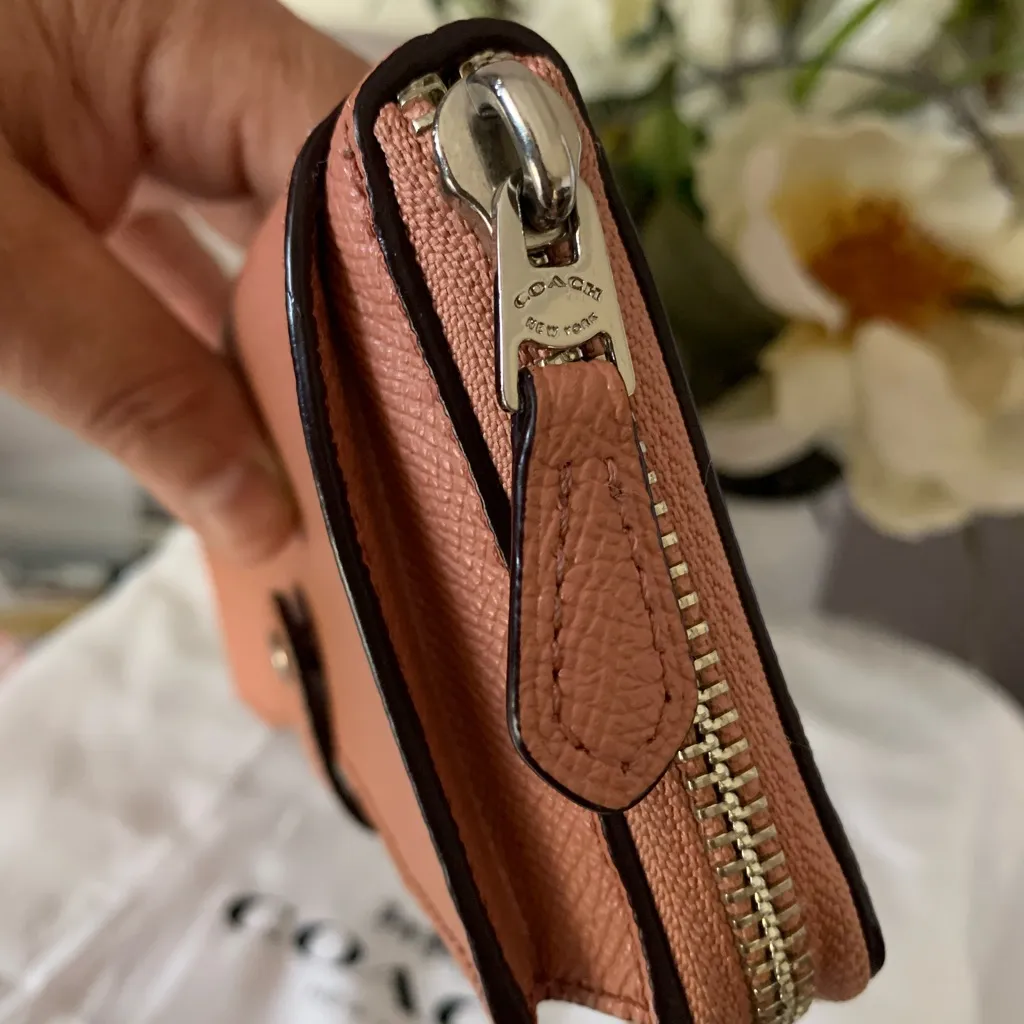 Coach Pink Wallet - Image 5
