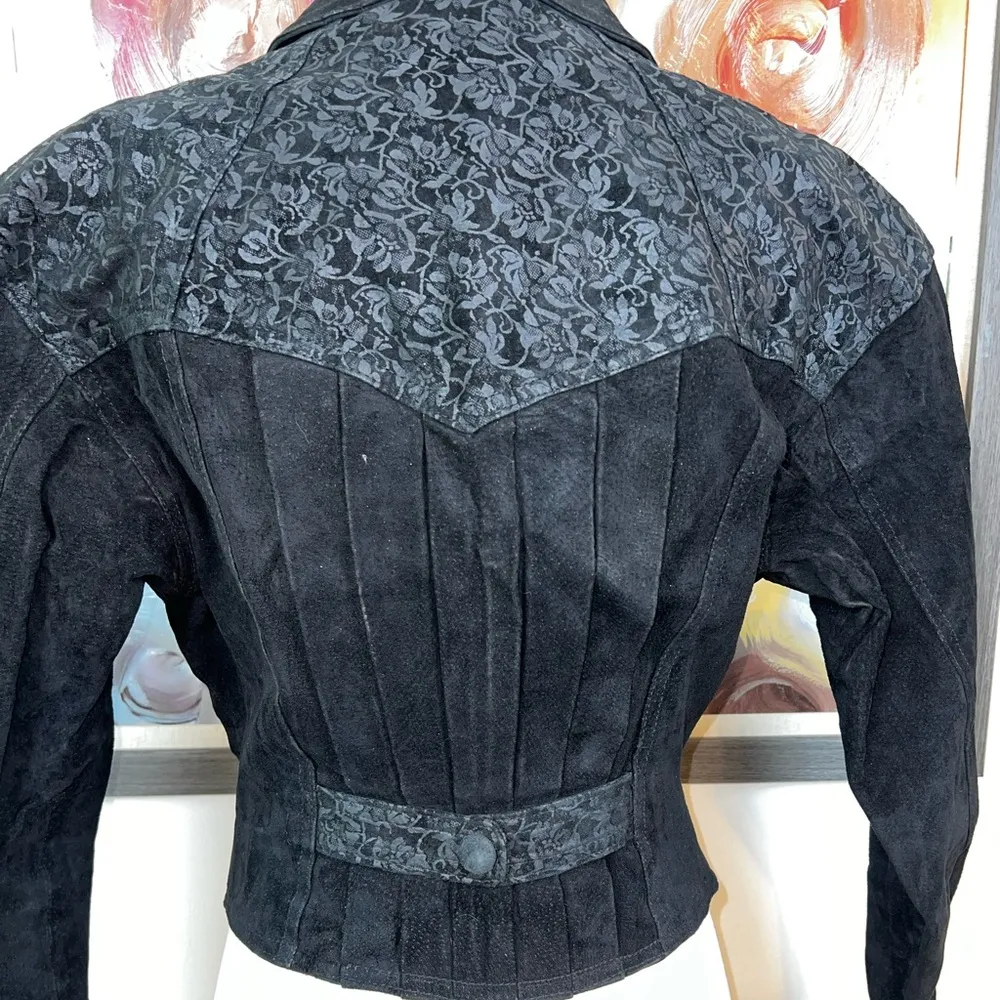 Super Cool Vintage 90s Wilson’s Suede Cropped Blazer Jacket! - Image 5