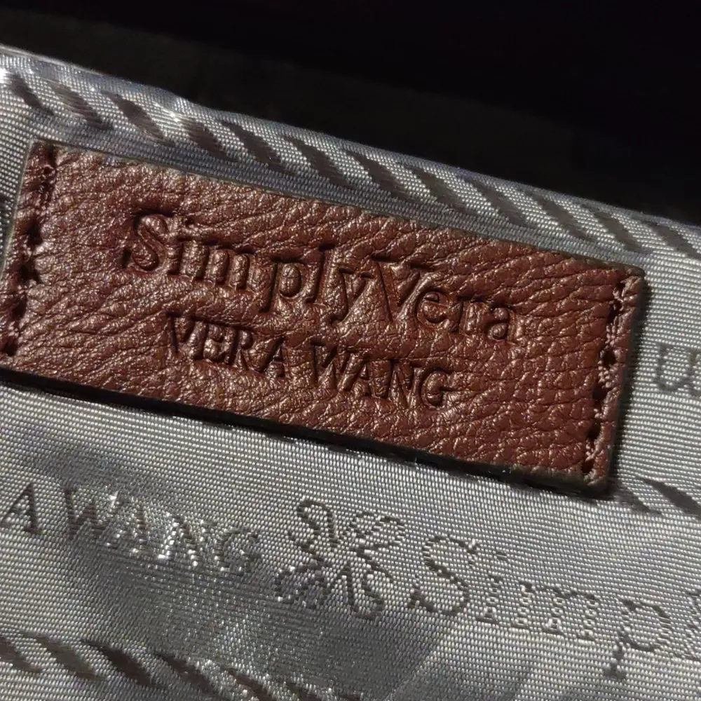 Simply Vera Wang purse. (B) Gray - Image 7