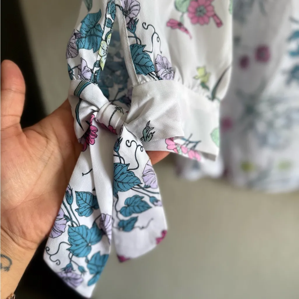 Nine West Floral Print Blouse Size L – 3/4 Sleeve Tie Cuffs - Image 4