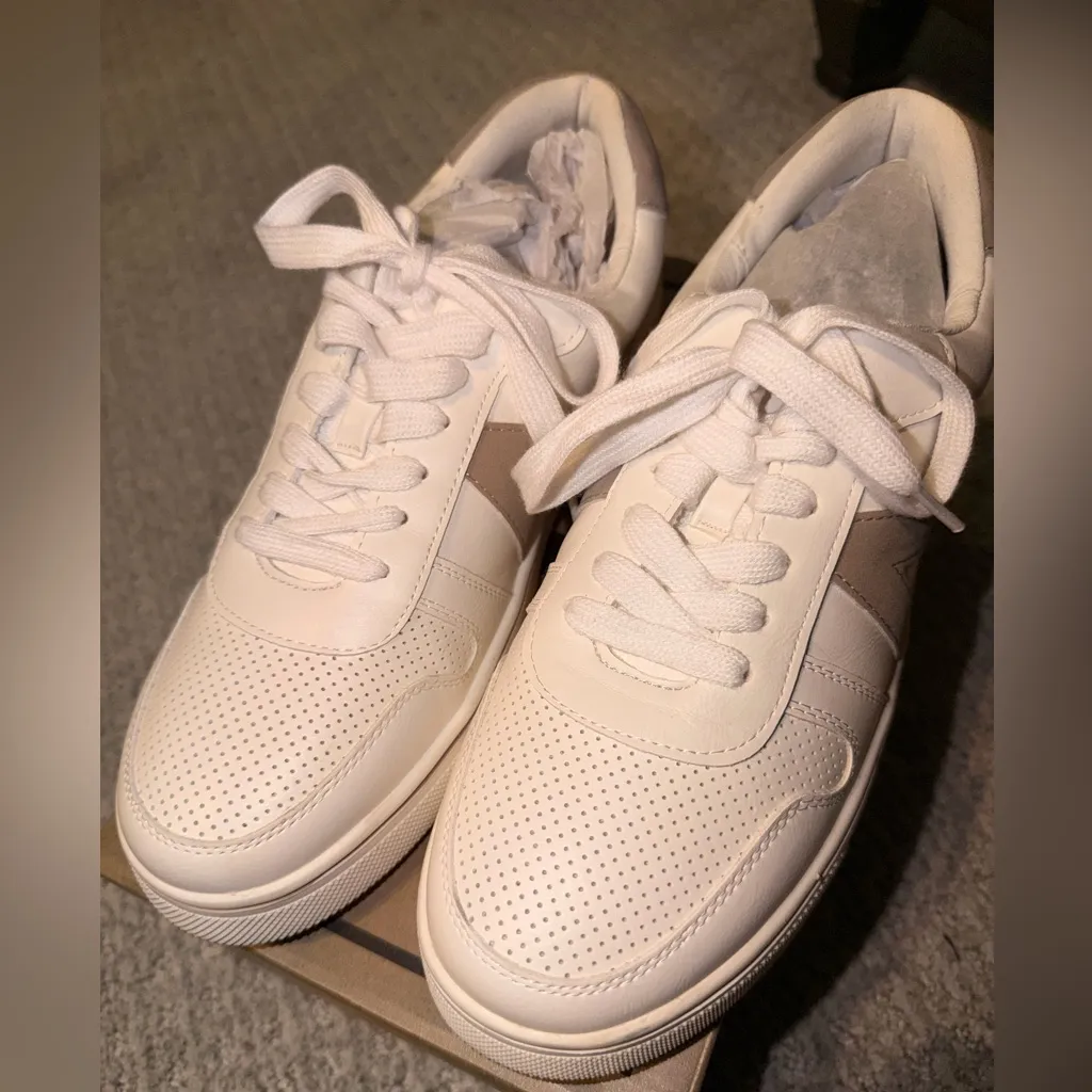 MIA sneaker - Image 2