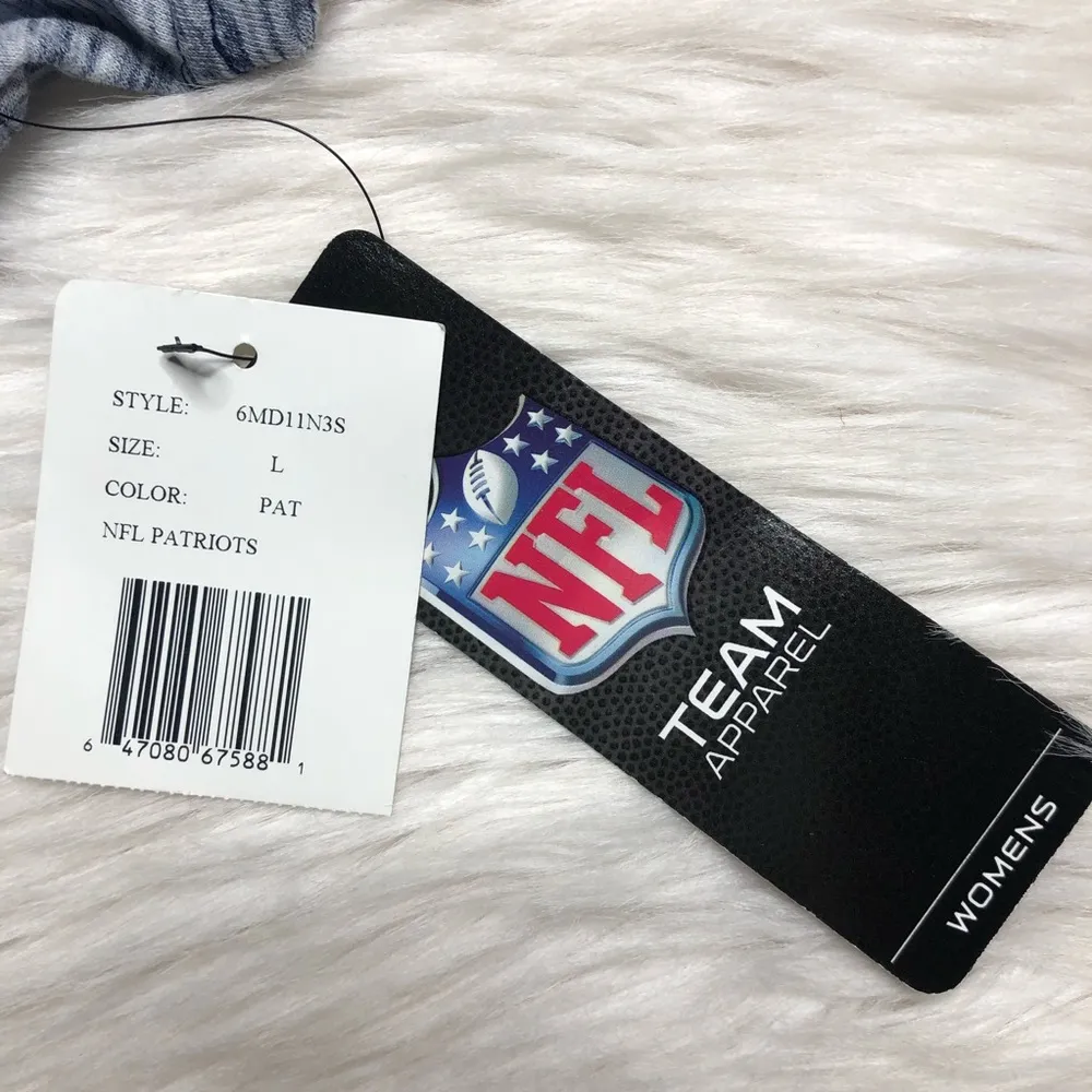 NFL Patriots Tee Large - Image 5