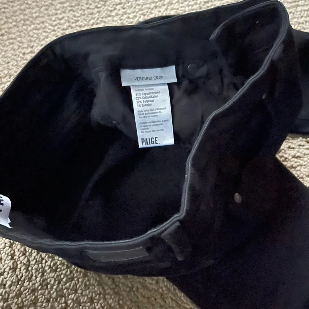 Women’s Verdugo Crop Jeans in Black Overdye. - Image 5