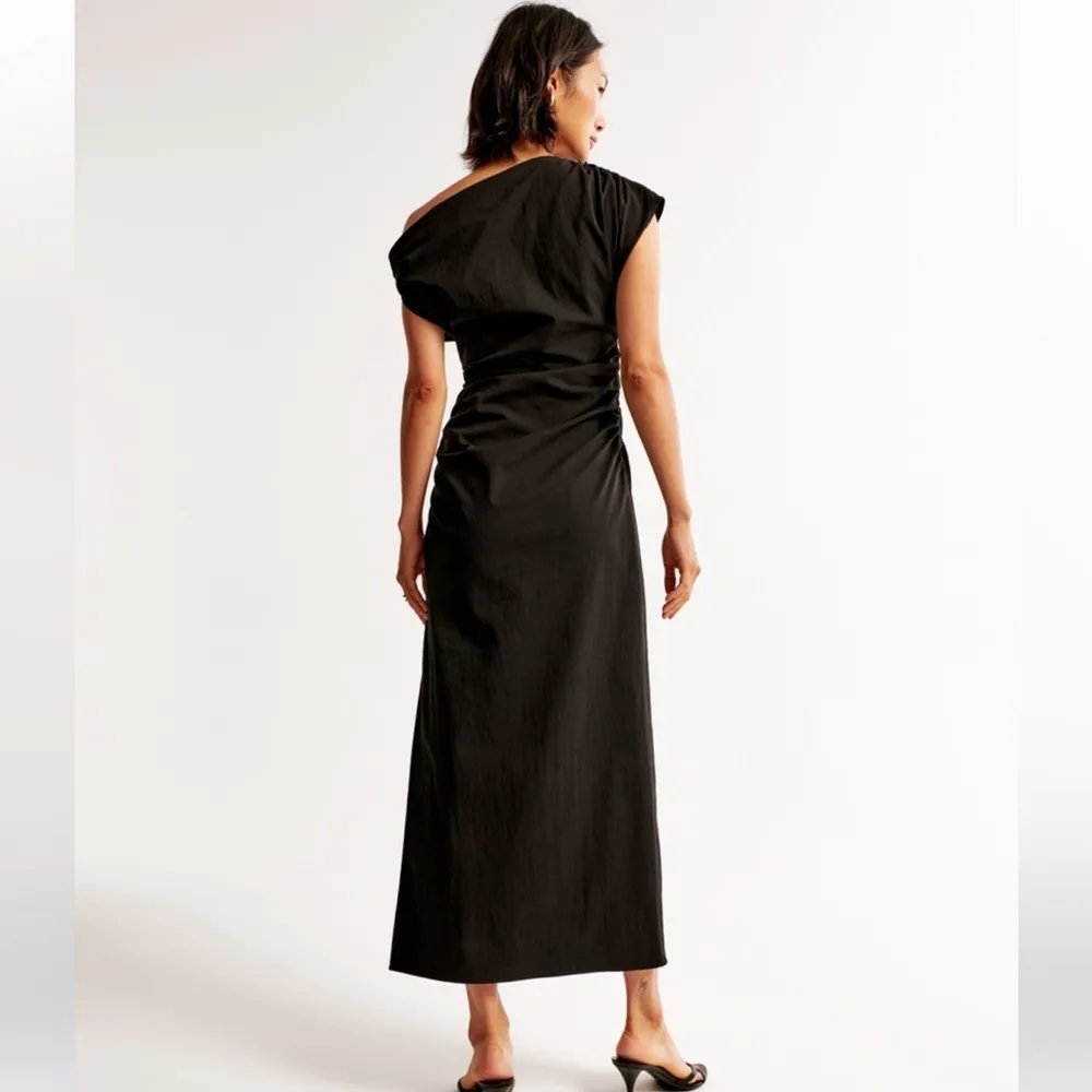 Abercrombie and fitch off the shoulder draped mini dress - Image 4