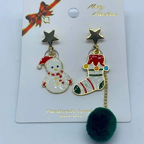 NEW Christmas snowman & stocking fashion earrings - Image 1