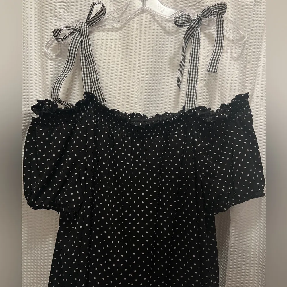 Polka Dot Top with Ruffle Detail, Gingham Shoulder Ties, Short Sleeve, Sz Large - Image 2