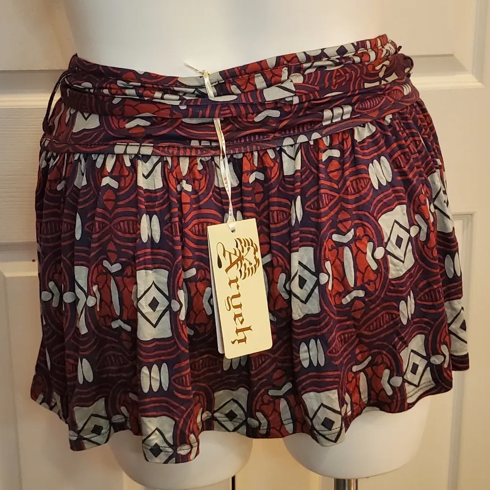 🔥SALE🔥NWT! Aryeh Tribal Print Red Gray Mini Sun Skirt L - Image 7