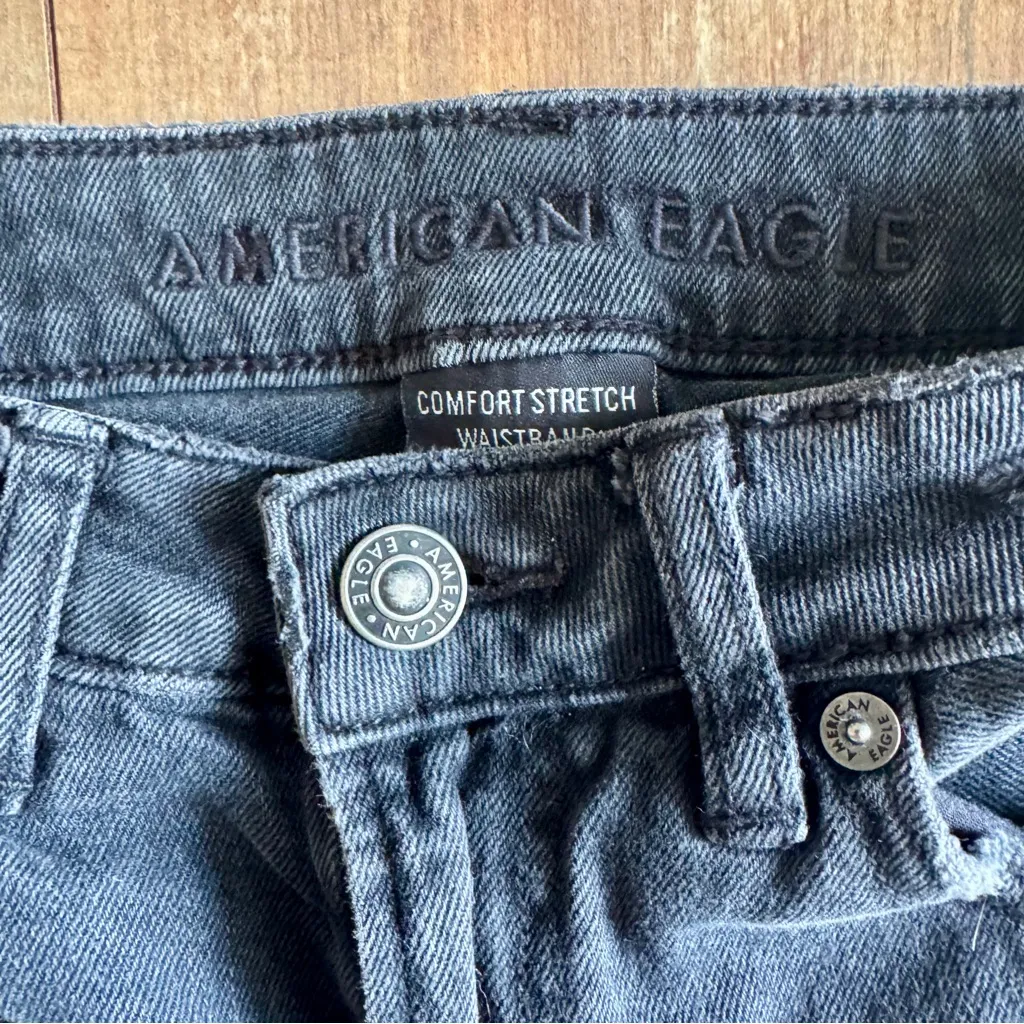 American Eagle Mom Jean Black Ripped Distressed Comfort Stretch Waistband Sz 00 - Image 7