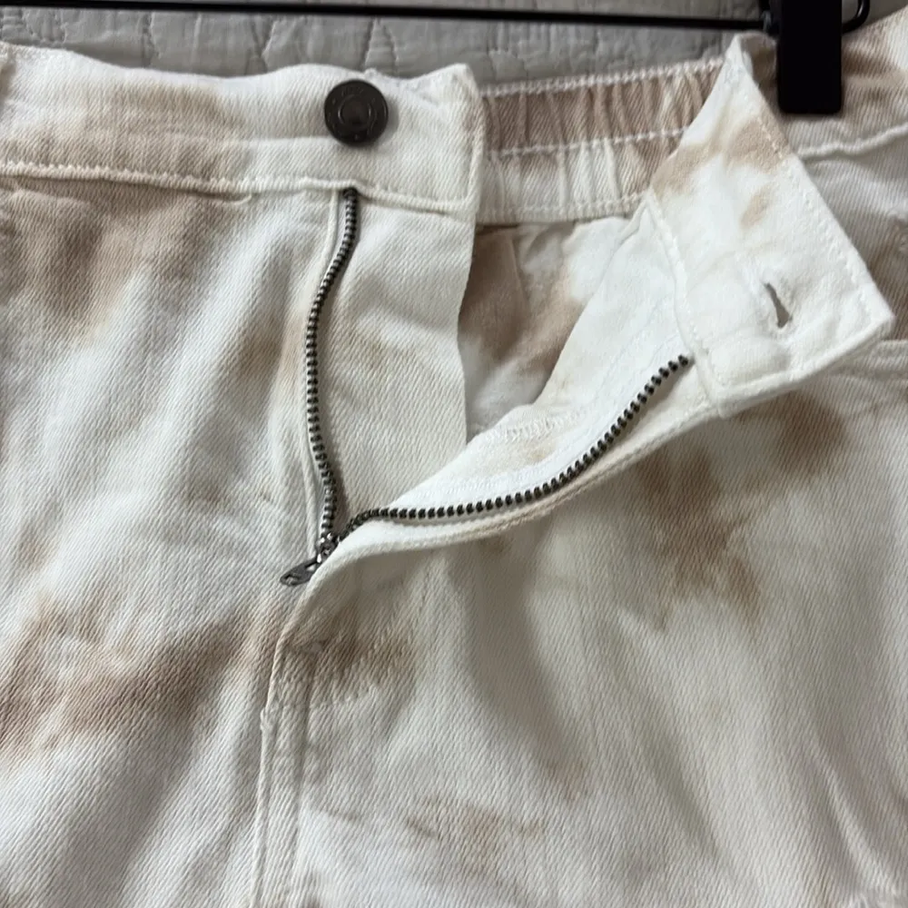 Aerie Denim Shorts Tie Dye Distressed Raw Hem White Tan Size L - Image 3