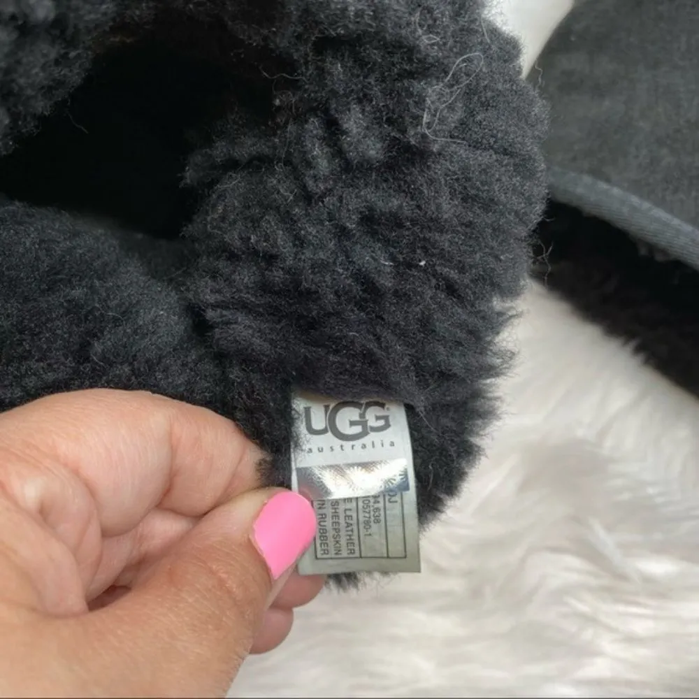 UGG Classic Short II Sheepskin Boots in Black - Image 8